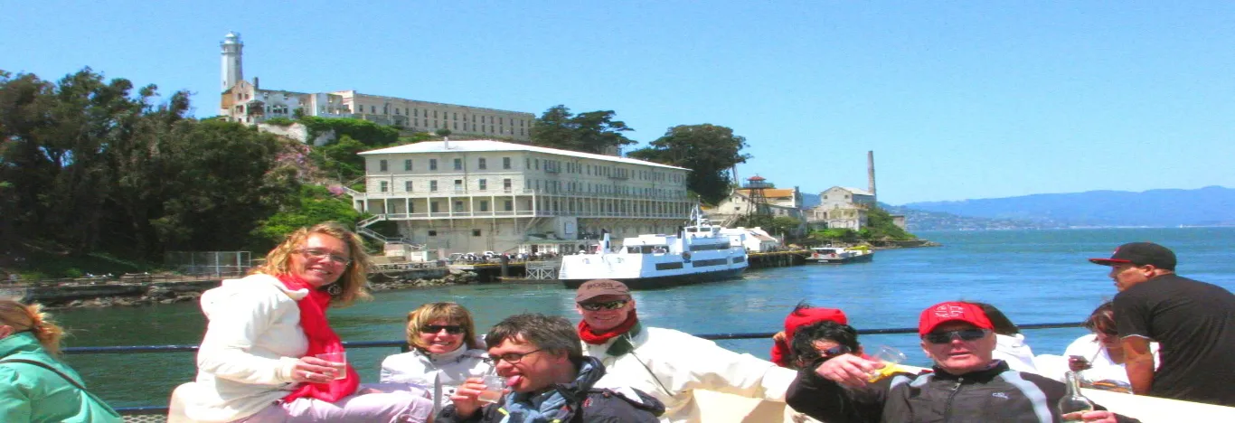 alcatraz-ferry-ride-tour-around-alcatraz-island-prison