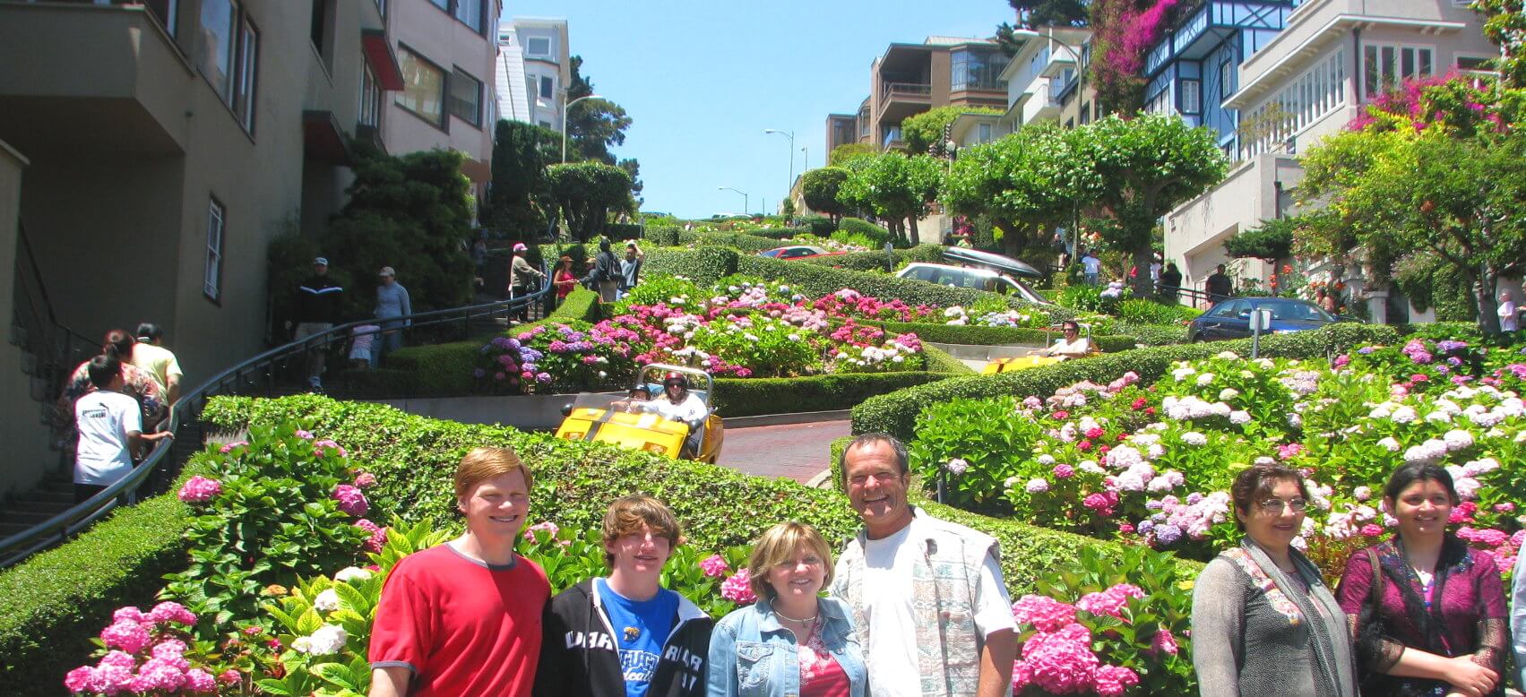 san-francisco-attractions-things-to-see-lombard-street