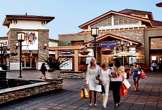 Outlets-shopping-Livermore-san-francisco-wine-tour