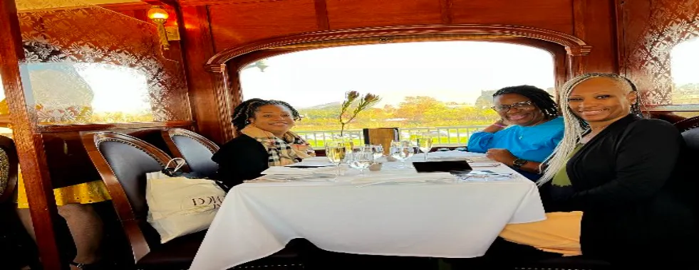 napa-vintage-wine-train-dining-scenic-railway-gourmet-meals-gallery