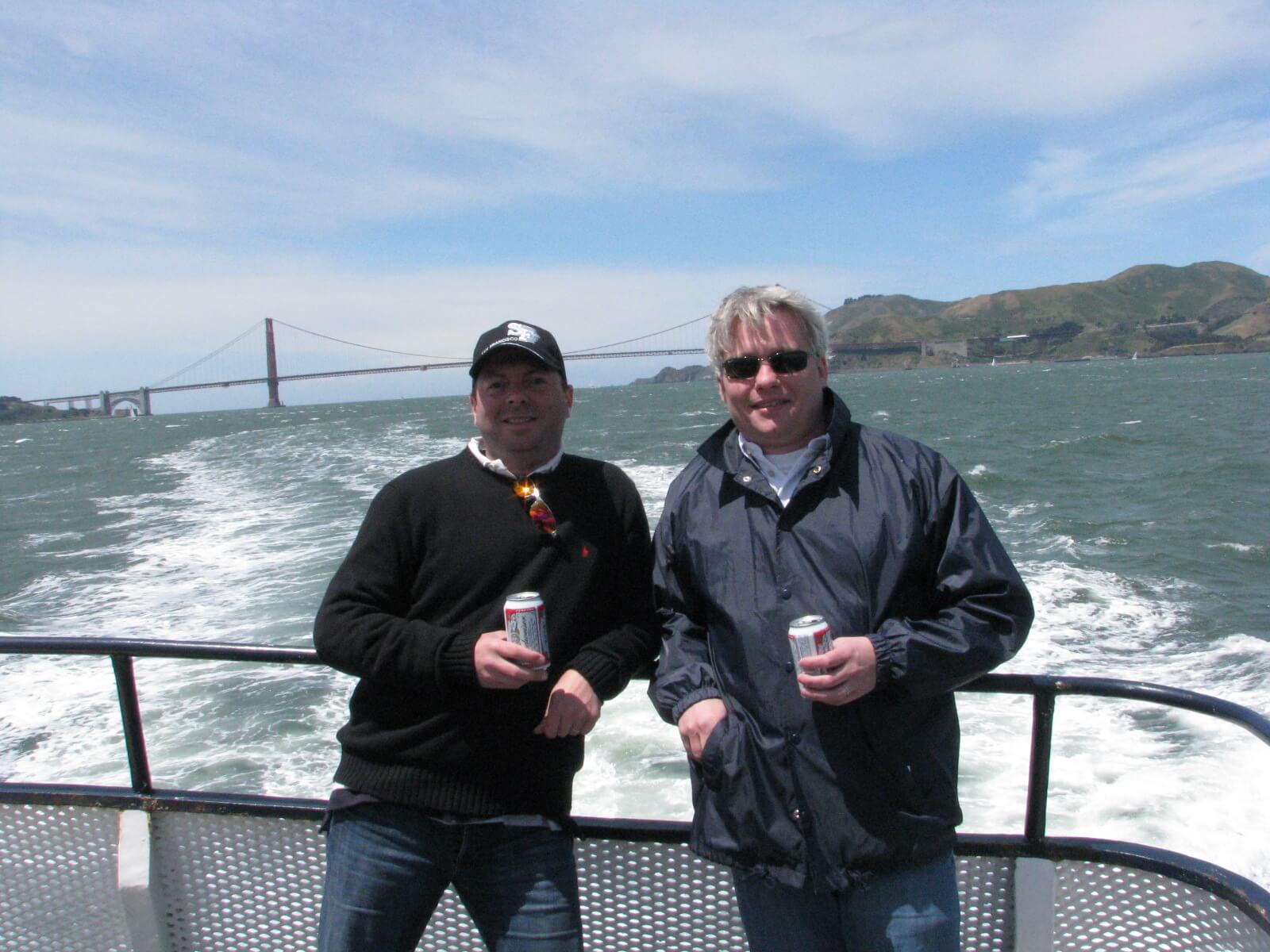 san_francisco_bay_tours_boat_cruises_around_the_bay_under_the_golden_gate_bridge